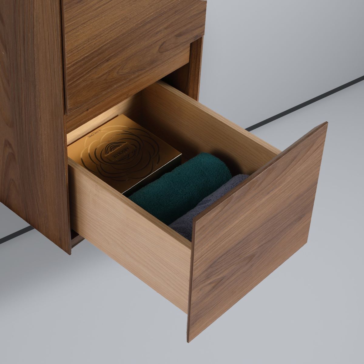Assisi Linen Cabinet
