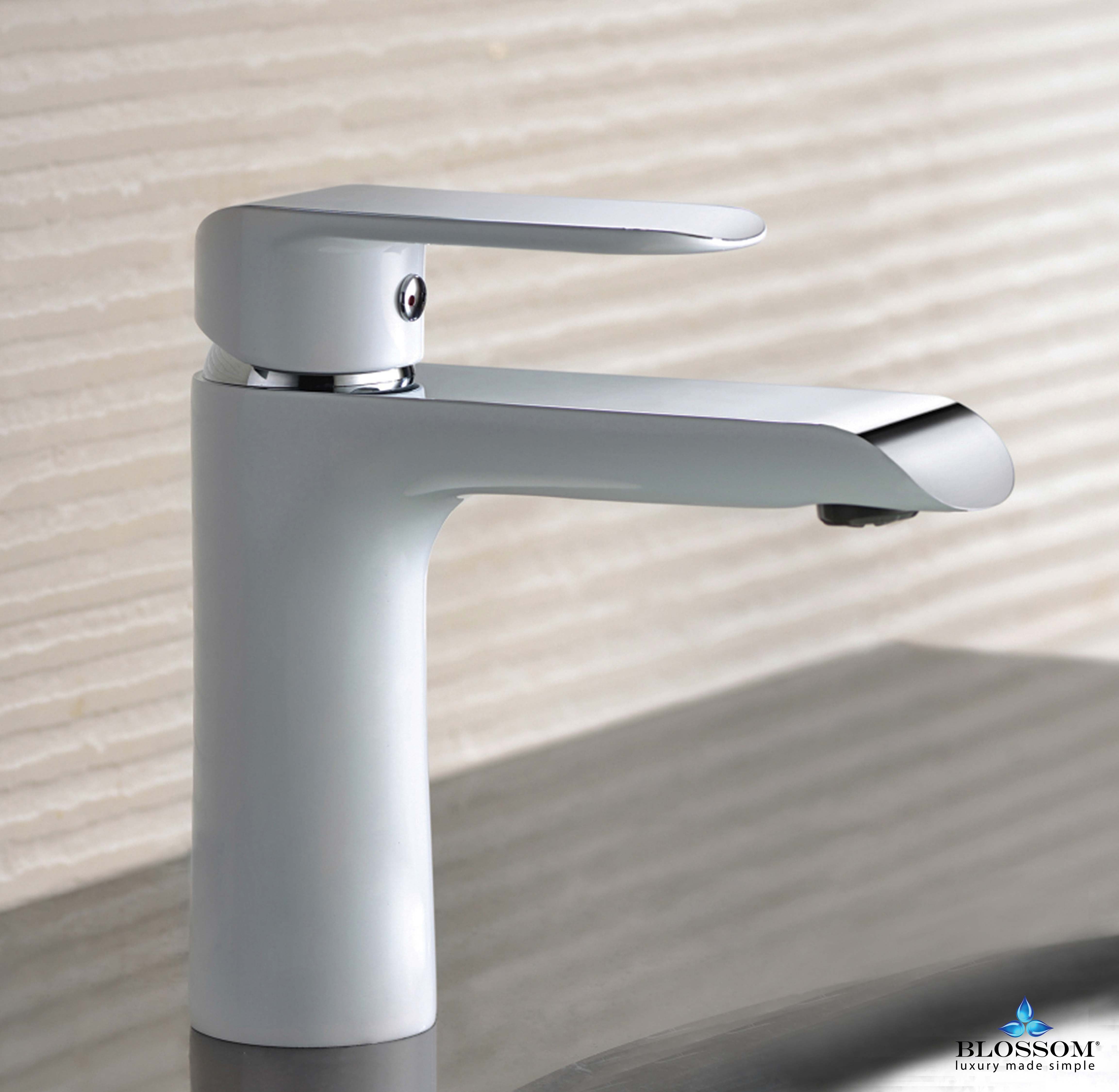 Single Handle Lavatory Faucet Cascade Vanity Plus