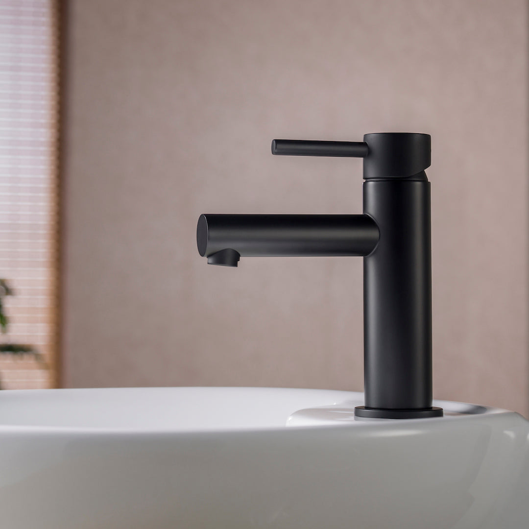 Single Handle Lavatory Faucet Vanity Plus