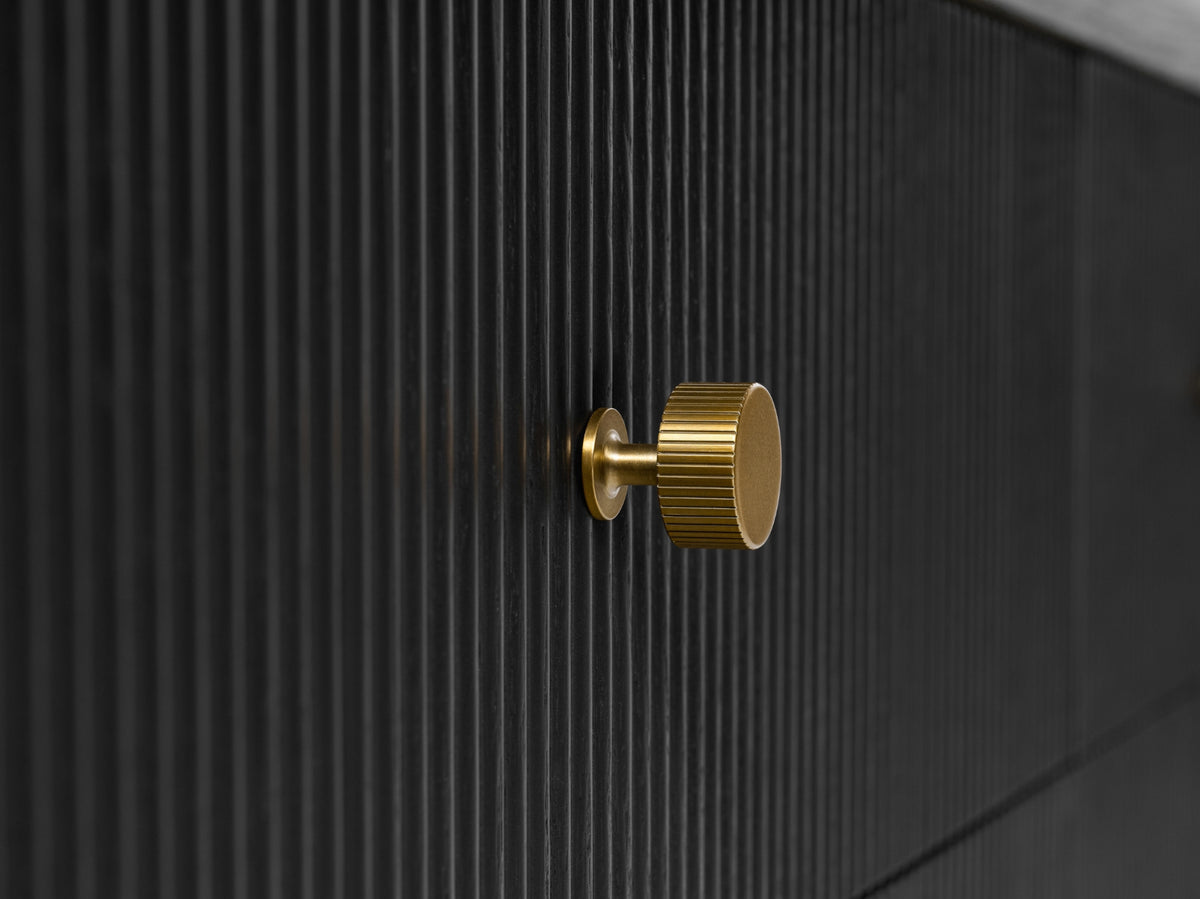 Ancerre Designs Momo 36-inch Black Oak vanity - Metal knob detail