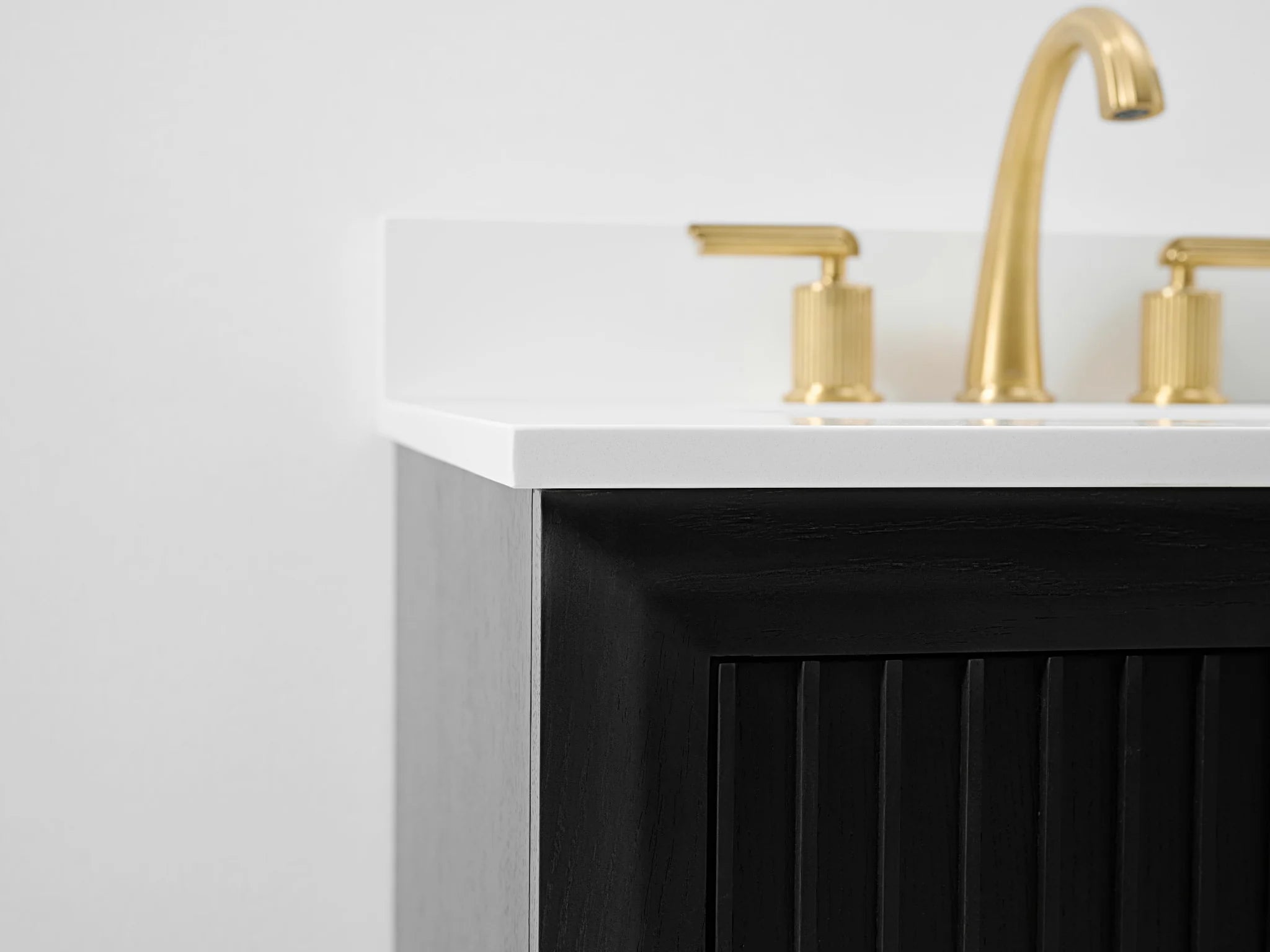 Turlington  60" Bath Vanity Set Finish with Alpine White Quartz Top